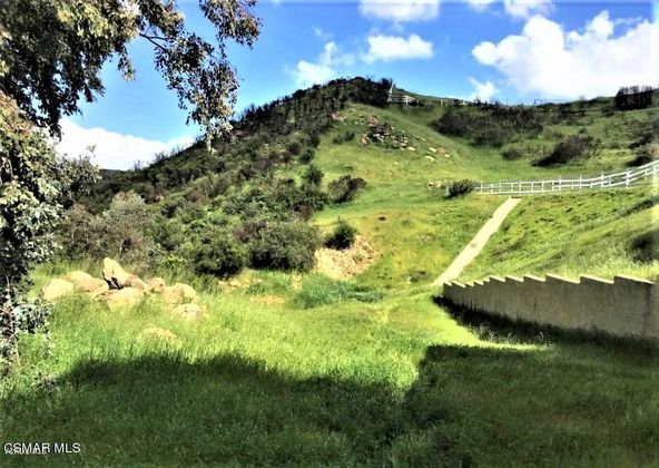 142 Saddlebow Rd, Bell Canyon, CA 91307
